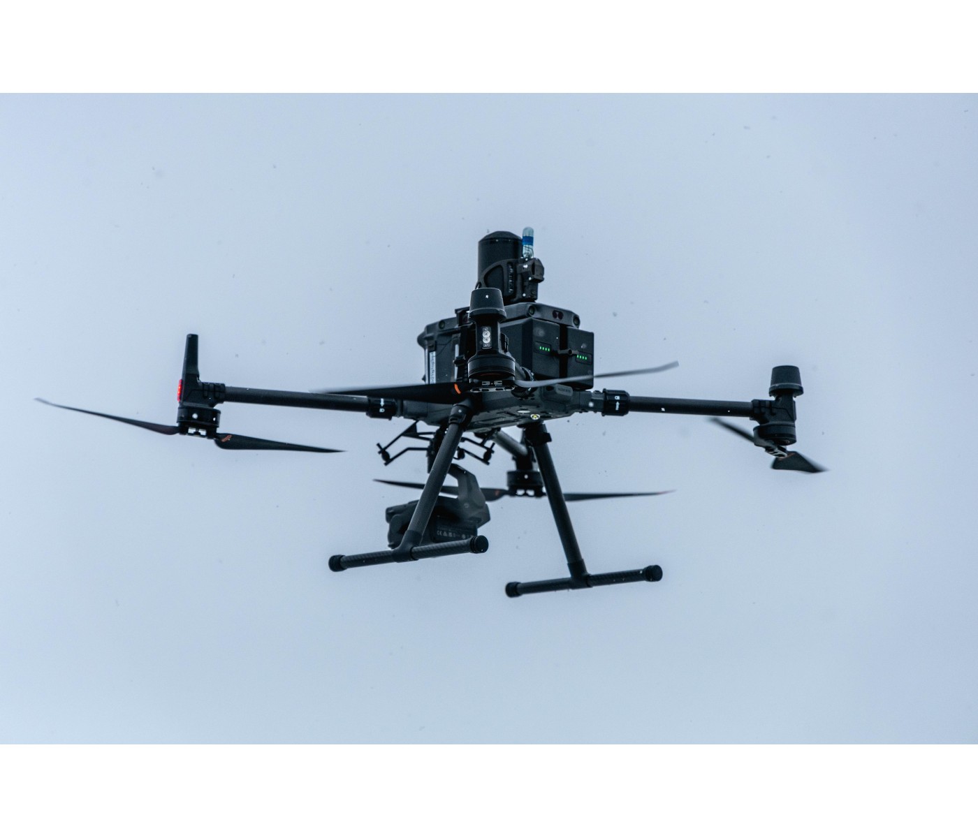 DJI Mavic 4 Pro Creator Combo + A2/STS Fast Track DJI Mavic 4 Pro Creator Combo + A2/STS Fast Track