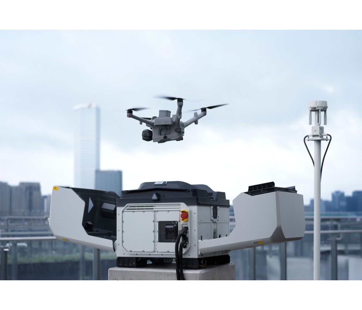 DJI Dock 4 (Neu) DJI Dock 4 (Neu)