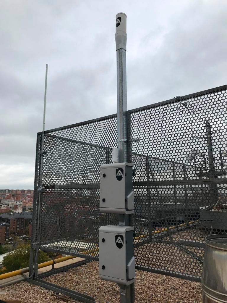 Stationary ASDT SENDES unit for RF-based drone detection