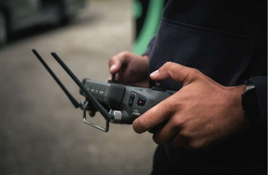 DJI Dock 2: Przewodnik  po licencjach operacyjnych  i przepisach UE dotyczących dronów