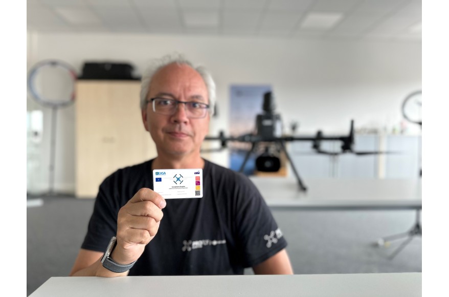 A2 Fernpilotenzeugnis (Drohnenführerschein) Prüfungsfragen (Beispiel) A2 Fernpilotenzeugnis (Drohnenführerschein) Prüfungsfragen (Beispiel)