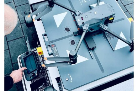 Morgen findet der erste vollautomatisierte Drohnenflug in Deutschland statt (DJI Dock)